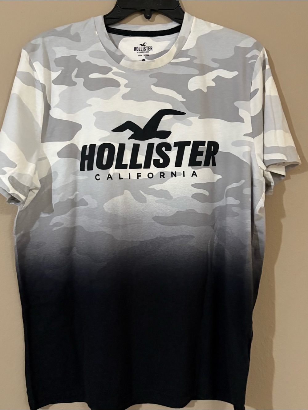 Hollister Camo Ombre Graphic Tee - Grey Camouflage Streetwear Vibe